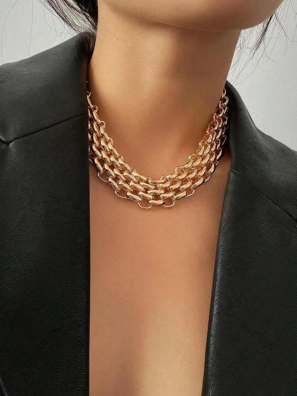 Mia necklace