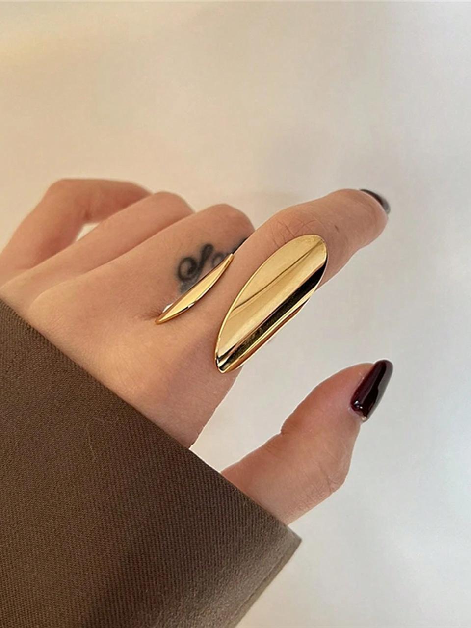 Sparta ring