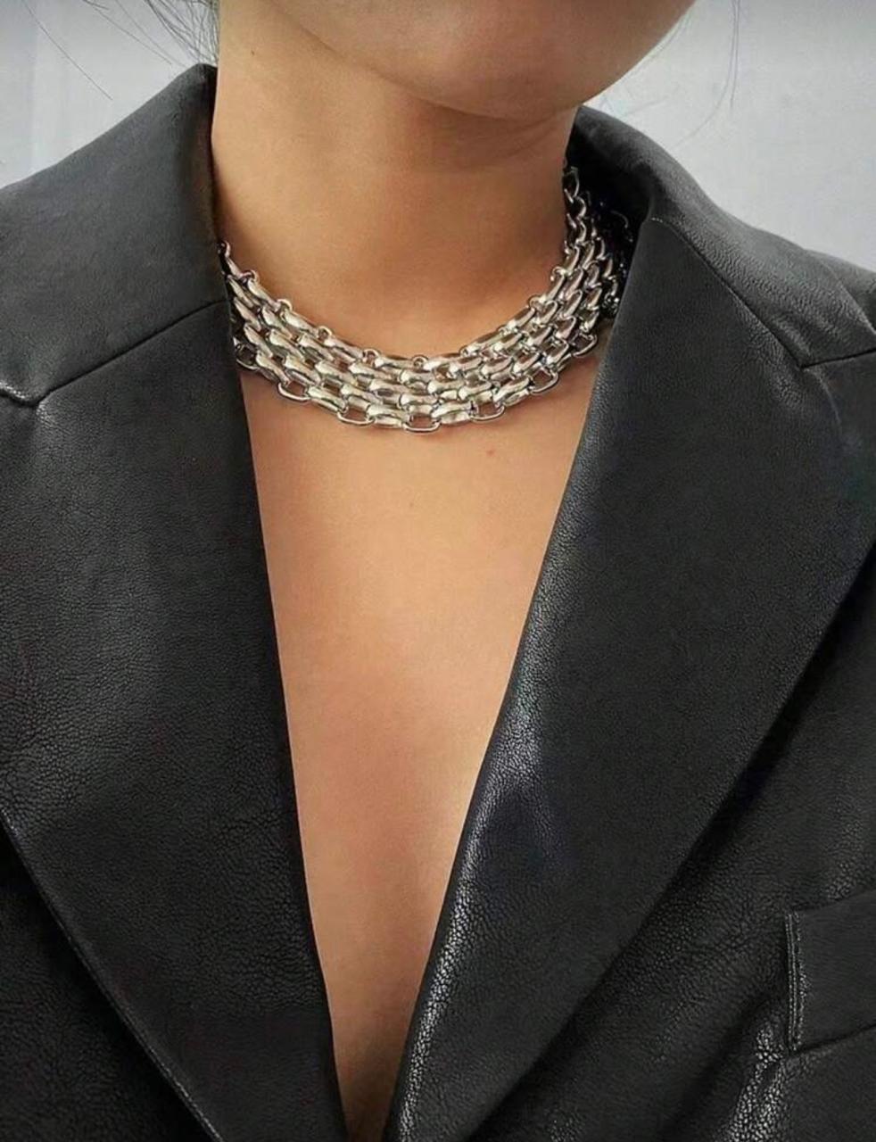 Mia necklace